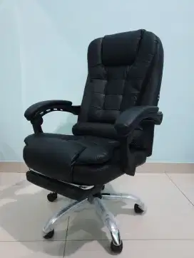 Kursi Kantor Direktur dengan Fitur Massage