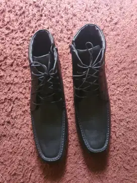 Sepatu Pria Boot / Boots Gino Mariani