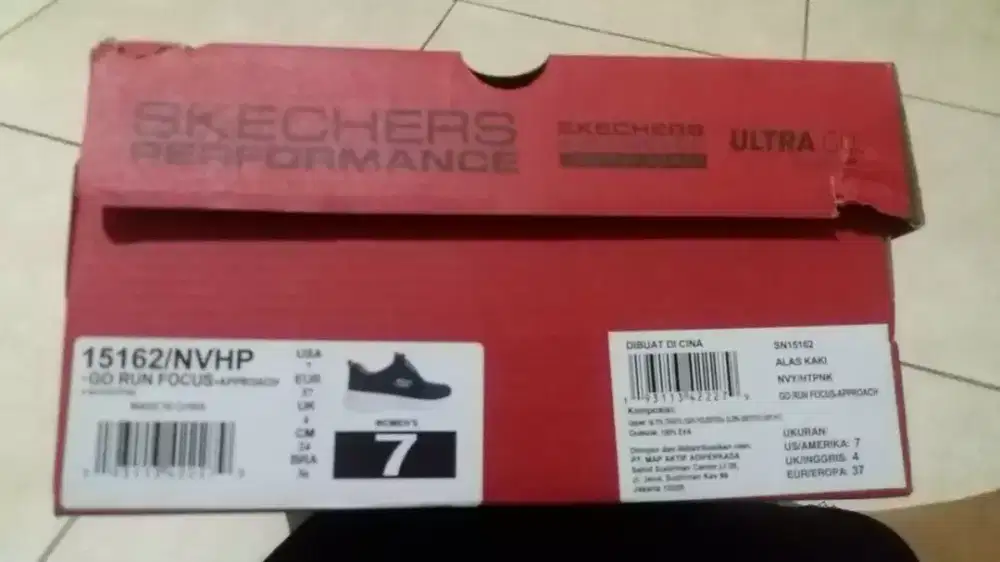Sepatu skechers go run 15162 original