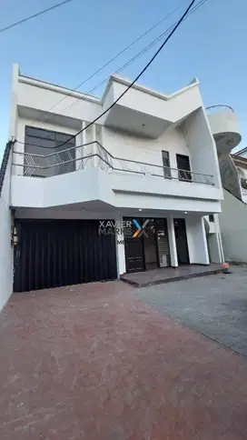 Disewakan Rumah Raya Dharmahusada Indah Cocok Untuk Usaha