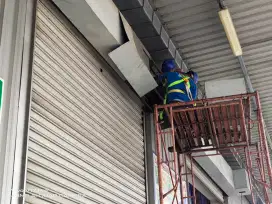 Perbaikan pintu rolling door Deltamas Cikarang