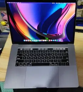 MACBOOK PRO 2018 RETINA TOUCHBAR 15 INCH MR942 CTO I7/32/2TB DUAL VGA