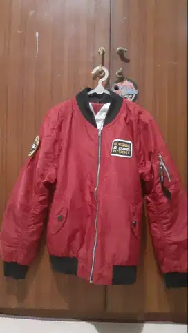 JAKET KICKSOOGAR SIZE M MERAH