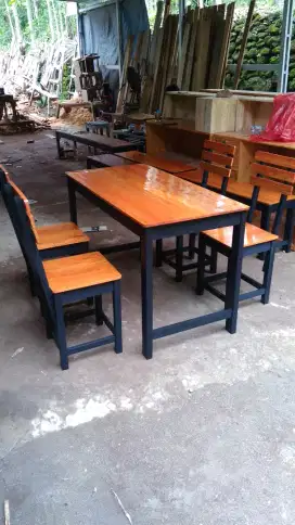 meja kursi resto kayu mahoni