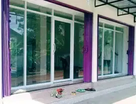 Partisi kaca dan Folding gate