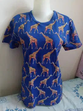 Kaos2 import preloved branded original made in China sz M to L