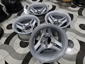 Velg R15 pcd 5x139 lebar 8.5 ET0 ada 4bj