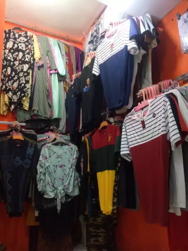 Lowongan Kerja untuk jaga toko Pakaian
