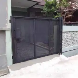 Pagar besi plat perforated bolong bolong