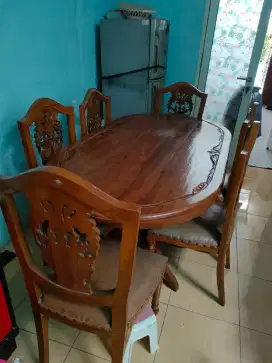 Meja makan kayu jati
