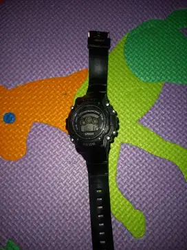 Di jual jam tangan pria. Bangkok. Ada lampu.