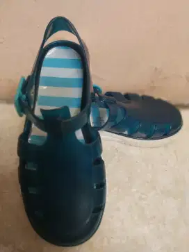Dijual sepatu sandal