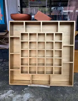 Display jati pomade ukuran 90cm x 90cm