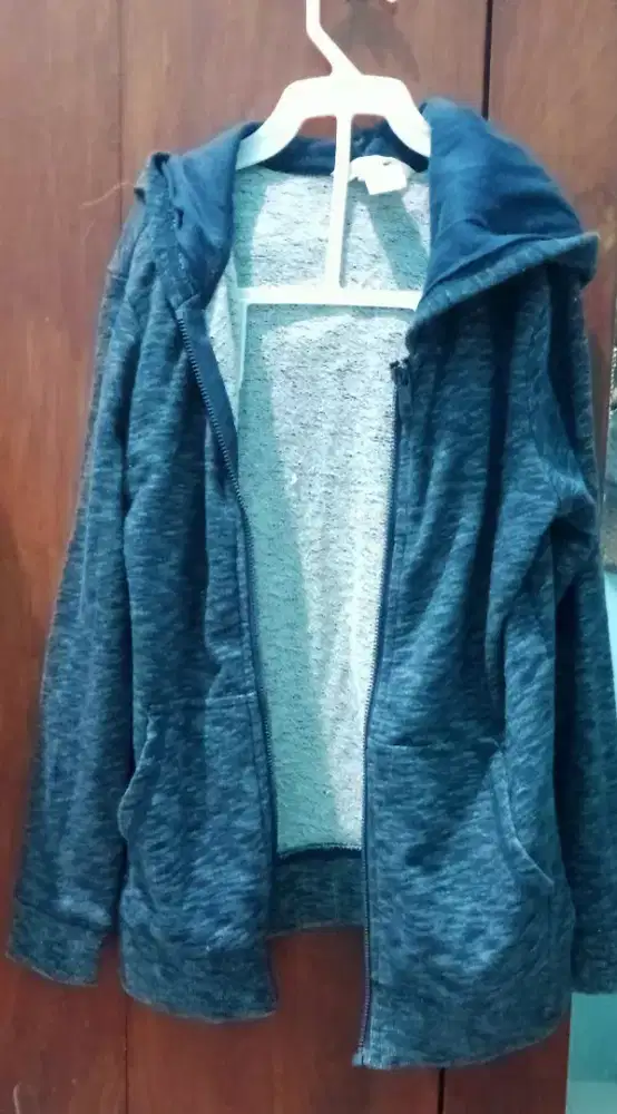 Jaket hoddie merk HM