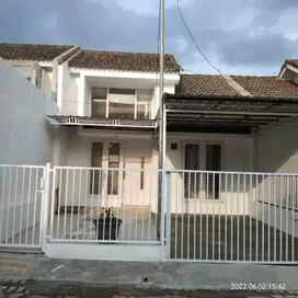 Dikontrakkan Rumah Sigura Hill Kota Malang 2KT 1KM Garasi Dekat UB dll