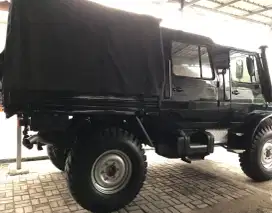 Mercedes Benz double cabin tahun 1982
