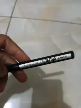 Eyeliner line tatto maybeline ori