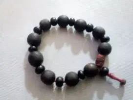 Gelang kayu gaharu