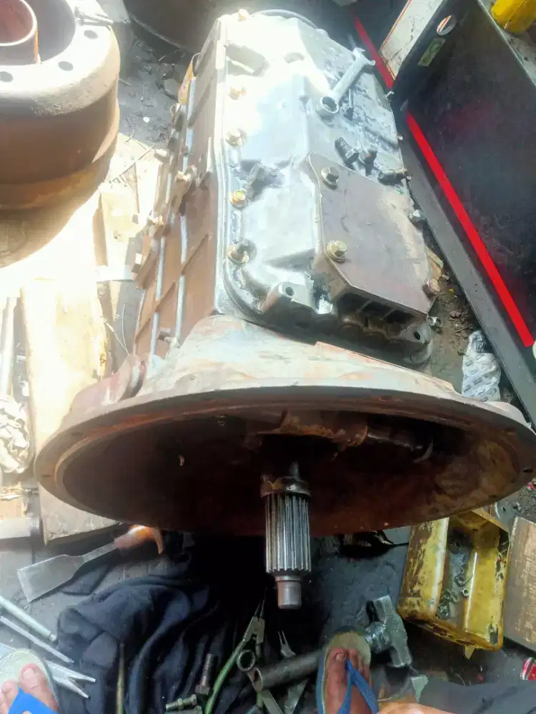 Transmisi transmission Nissan LOGGING TZA 520 / TZA520 6 speed MTS6