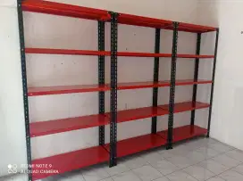 rak besi warna hitam cocok buat tambahan di toko nya bosku