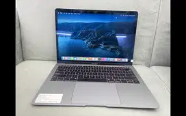 MACBOOK AIR 2018 RAM 8/128 GB i5