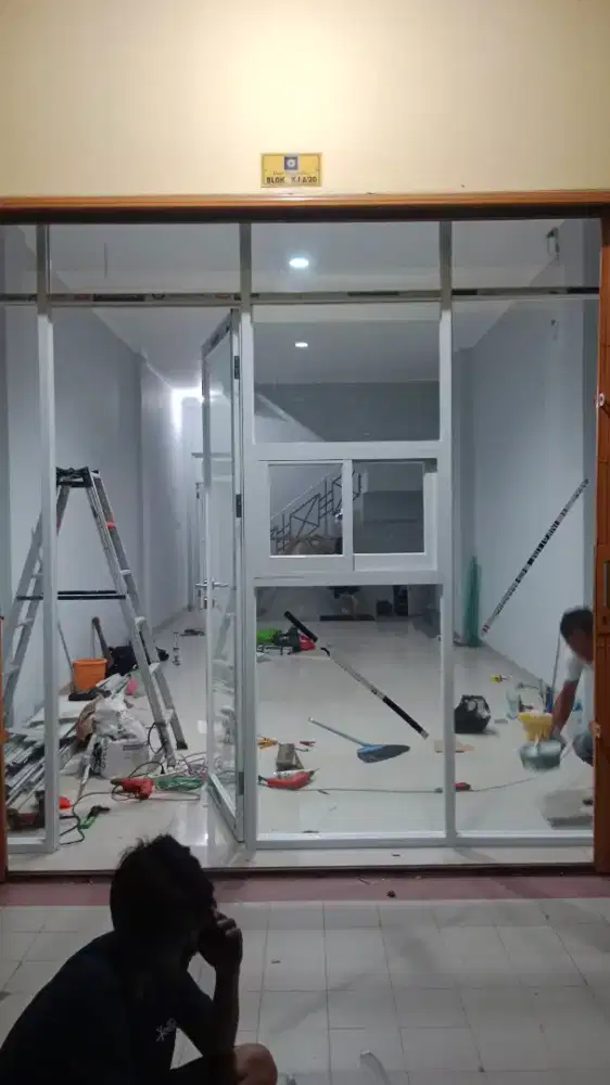 Tukang alumunium kaca