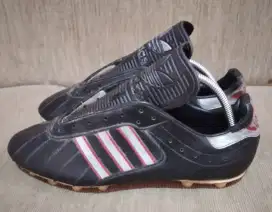 Sepatu bola adidas original