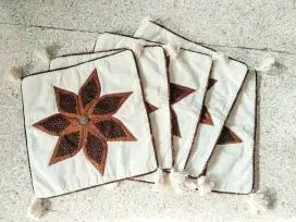 Sarung bantal sofa motif batik, khas Yogya, dekorasi rumah