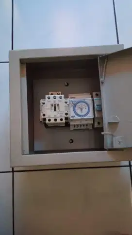 Panel Timer Lampu Otomatis