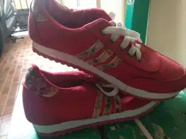 Sepatu sporty 26 collection size 40