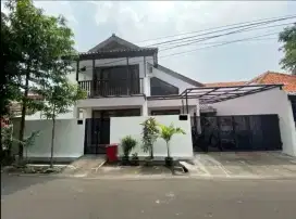 Rumah Menawan Tanahnya 138 M² di Percatakan Negara Cempaka Putih