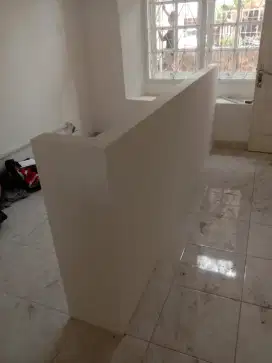 sekat ruang/partisi gypsum.