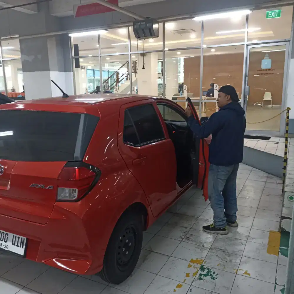 Kaca film pasang di rumah anda