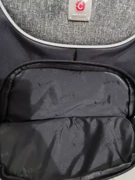 Tas laptop serbaguna