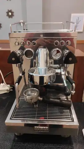 Mesin kopi wellhome WPM KD310