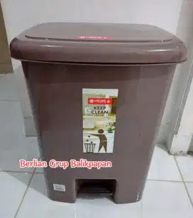 Tempat Sampah Injak / StepOn Lion Star C 32