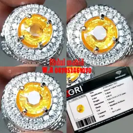 NATURAL YELLOW SAPPHIRE SRILANKA 3.66CT