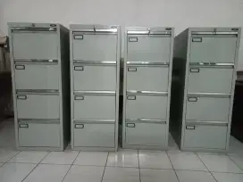 Filling Cabinet ACROE 4 Laci, plat tebal 1,2mm. Kondisi 95%