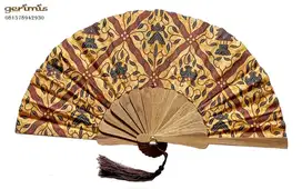 kipas kayu souvenir