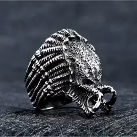 Cincin Alien Predator