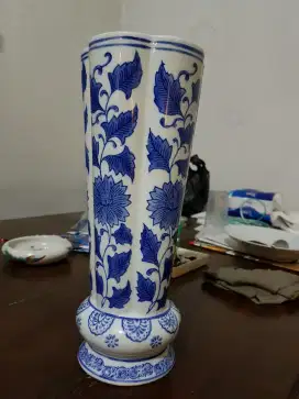 Vas bunga China motif warna biru putih
