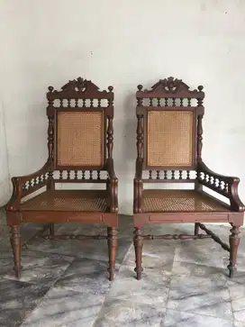kursi ukir antik