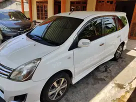 Nissan Grand livina 2012 Hws Type tertinggi tangan pertama