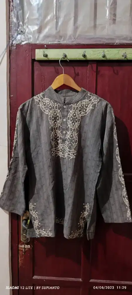 Baju koko coklat, depan belakang bermotif merk RIRAA size S