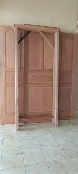 pintu set kayu kamper samarinda