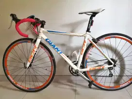 Roadbike GIANT SCR mulus jarang pakai