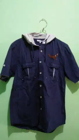 Kemeja hoddie biru dongker