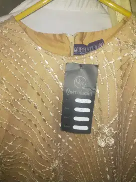 Dress atau baju untuk kondangab