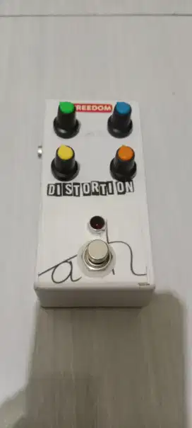 Efek Gitar Distorsi Adh