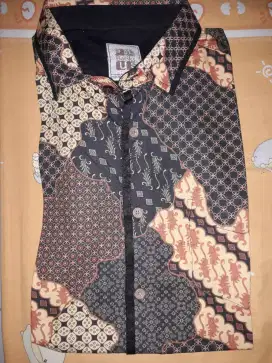 Batik semi resmi merk Batiks Uk L